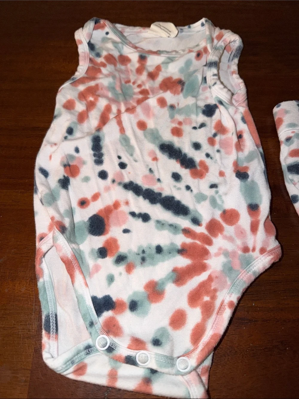 Angel Dear X SpearmintLove Two Piece Tie-Dye Sleeveless Bodysuit and shorts set